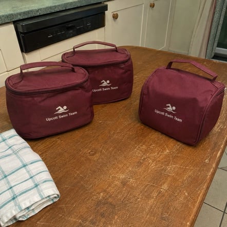 Branded lunch bags with logo